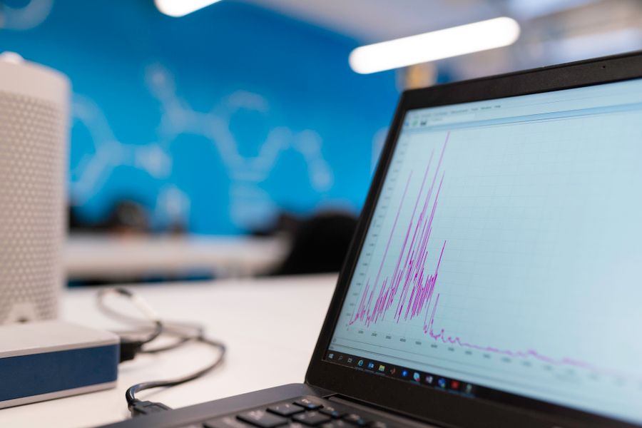 Print usage analytics on a laptop